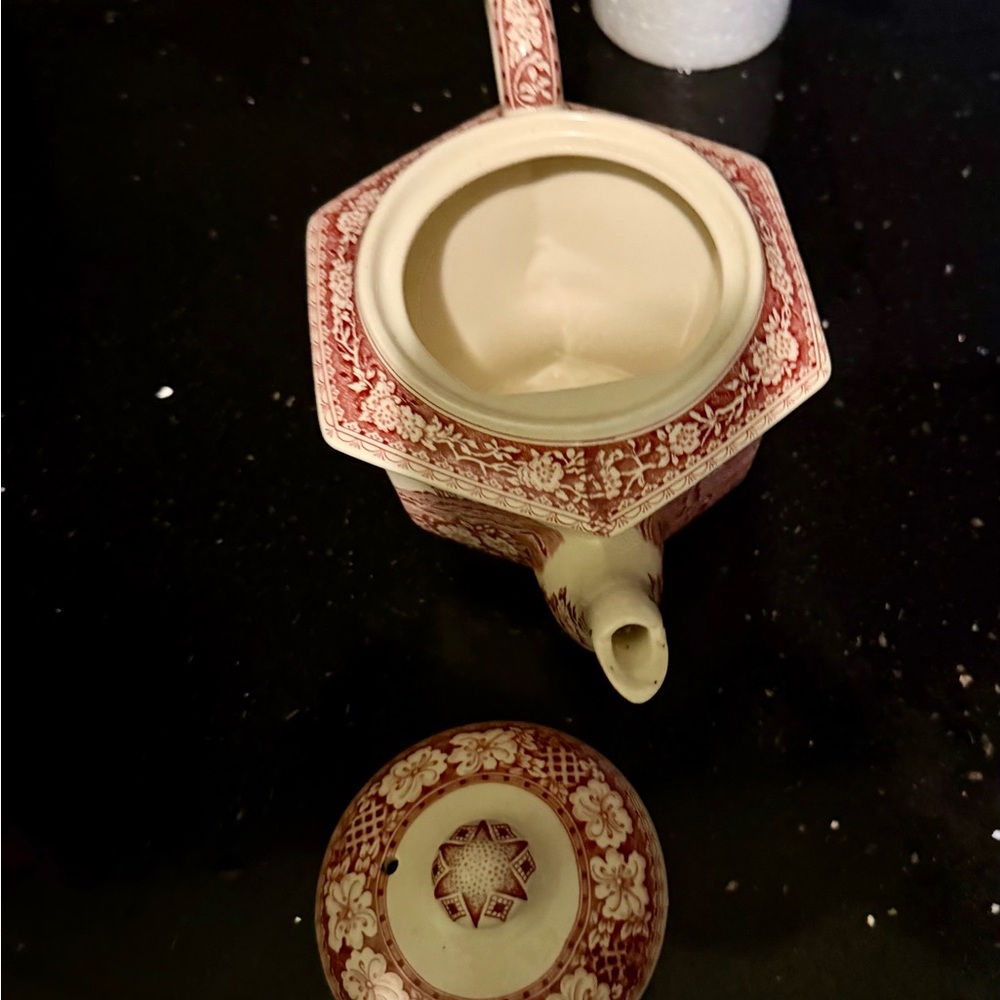Red Floral Porcelain Teapot with Intricate Transferware Pattern - Picture 3 of 4